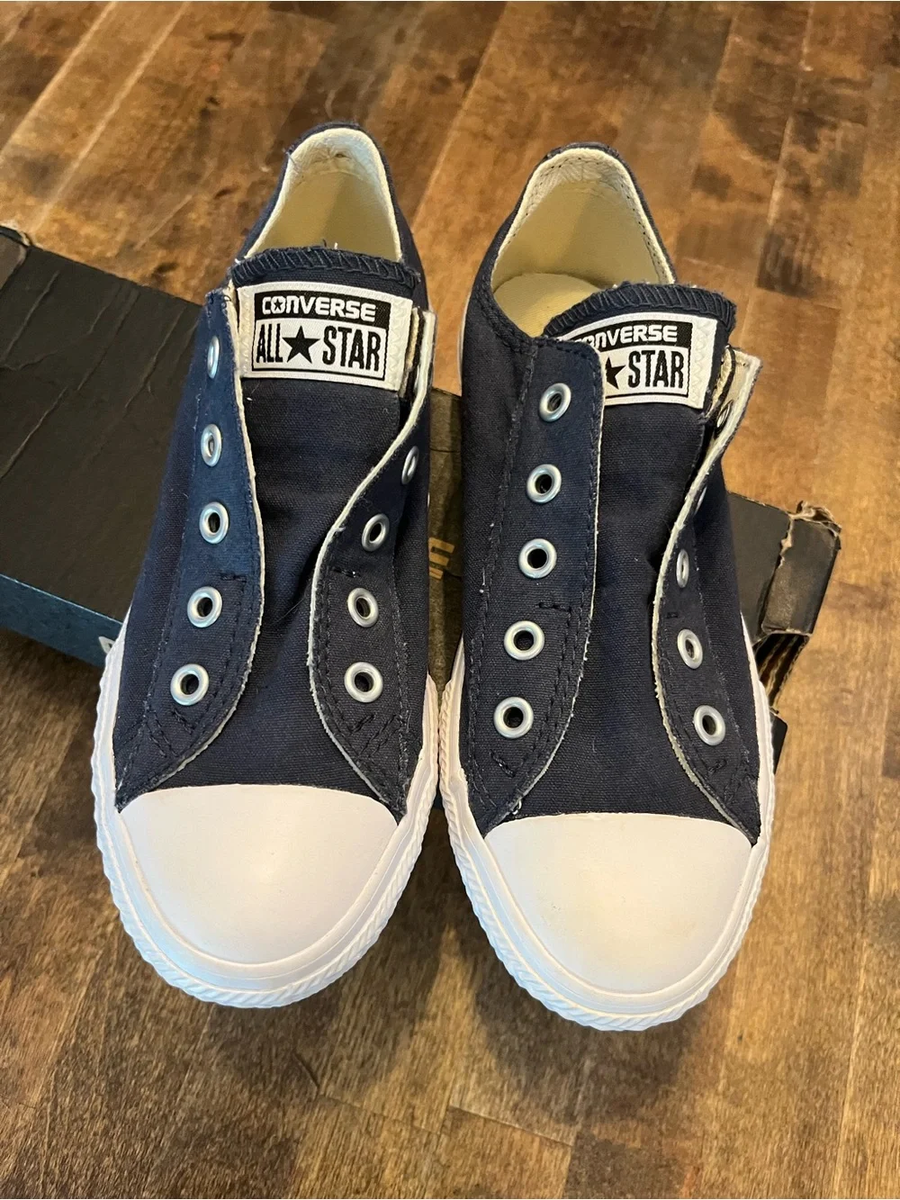 Converse Kids size 1.5 Navy Blue Slip-On Chuck Taylor Sneakers